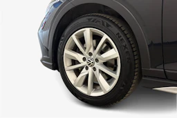 Musta Volkswagen GOLF 2021 kuva 12.