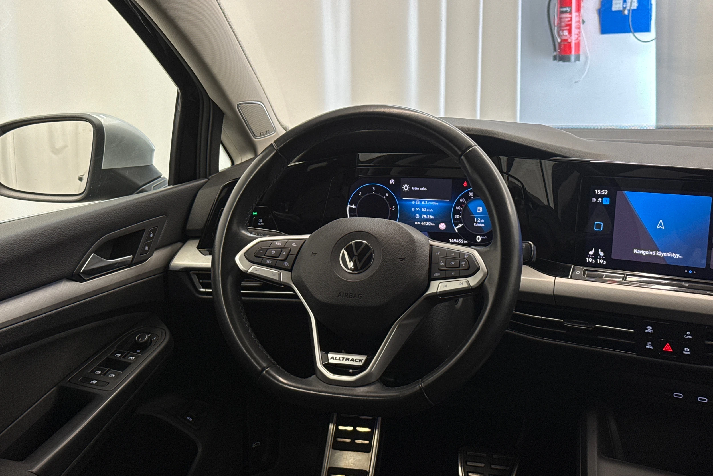 Musta Volkswagen GOLF 2021 kuva 15.