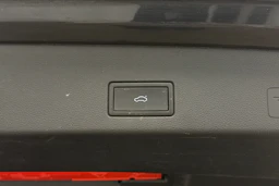 Musta Volkswagen GOLF 2021 kuva 26.