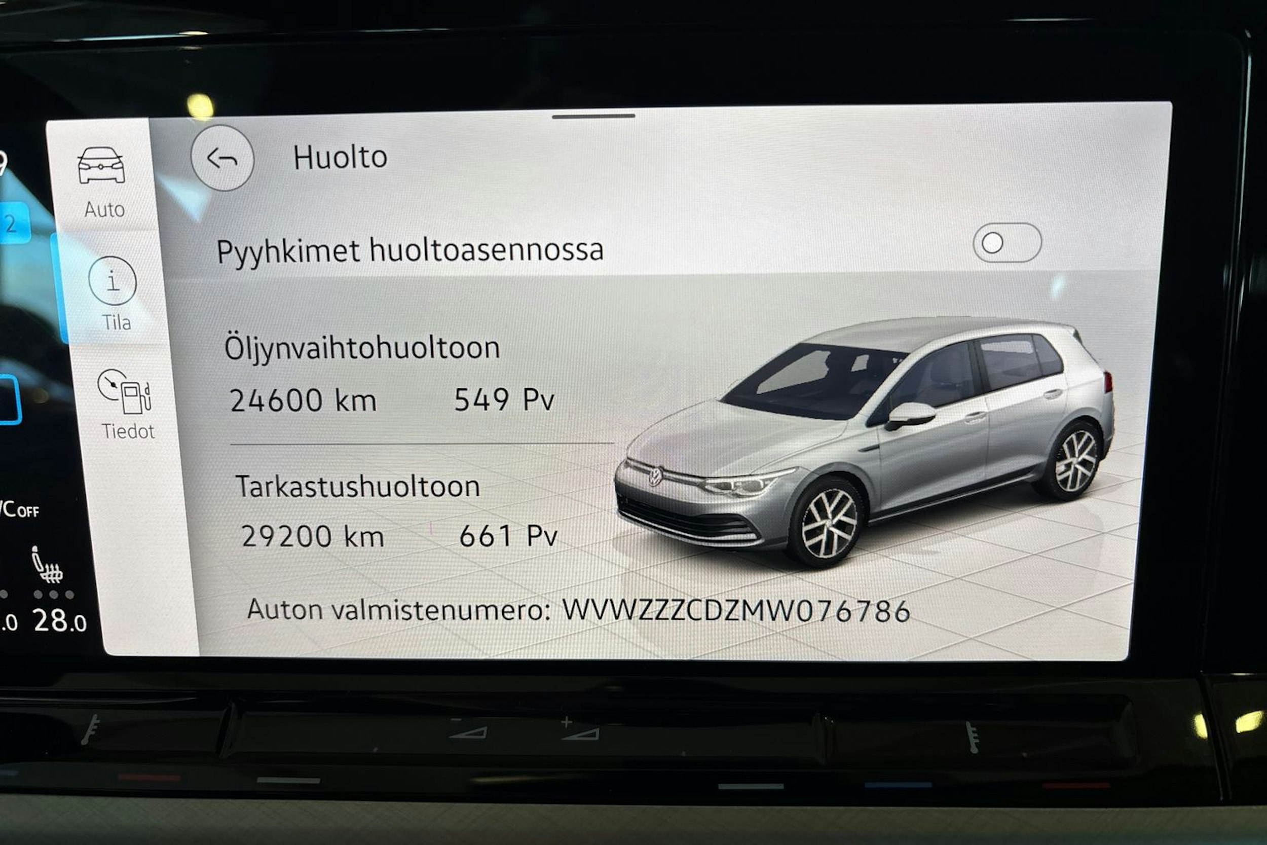 valkoinen Volkswagen Golf 2021 kuva 15.