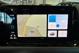 valkoinen Volkswagen Golf 2021 kuva 19.