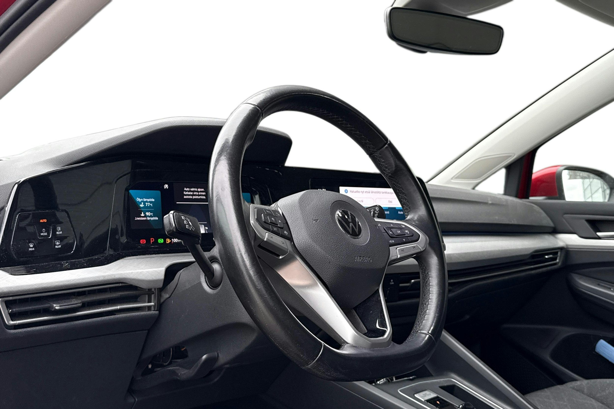 punainen Volkswagen Golf 2021 kuva 3.