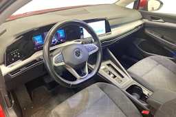 punainen Volkswagen Golf 2021 kuva 7.