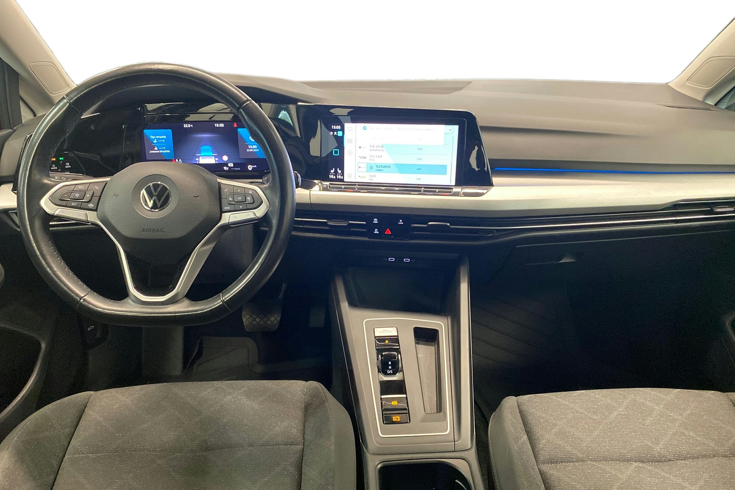 punainen Volkswagen Golf 2021 kuva 9.