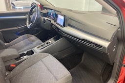 punainen Volkswagen Golf 2021 kuva 15.
