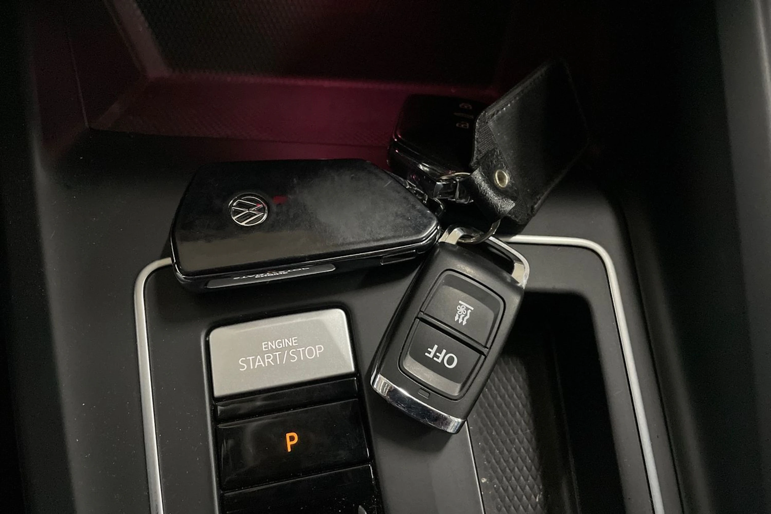 Harmaa Volkswagen GOLF 2021 kuva 28.