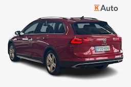 punainen Volkswagen Golf 2021 kuva 2.