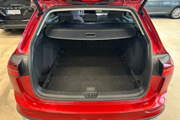 punainen Volkswagen Golf 2021 kuva 12.