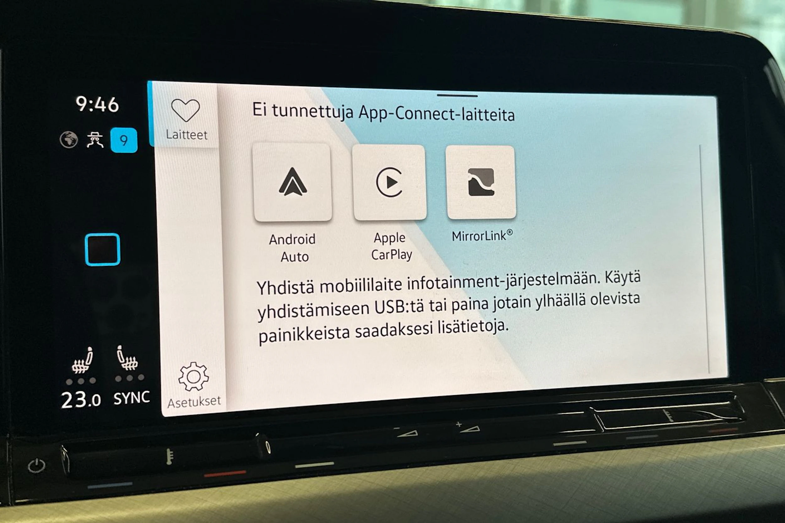 punainen Volkswagen Golf 2021 kuva 31.