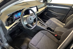 musta Volkswagen GOLF 2021 kuva 7.