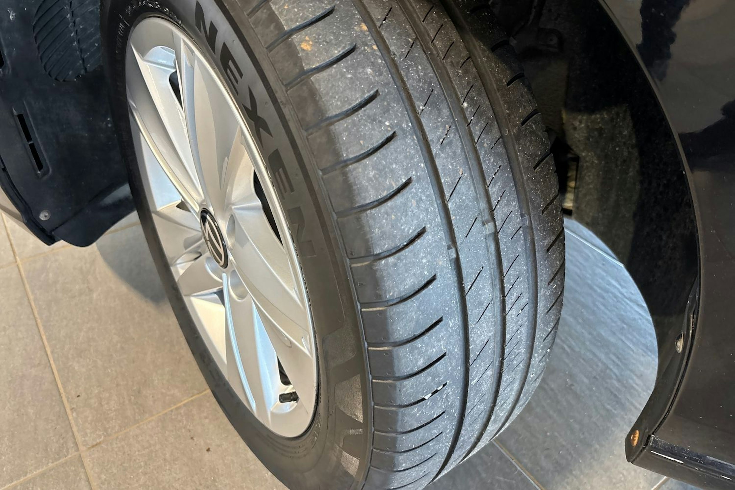 musta Volkswagen GOLF 2021 kuva 13.