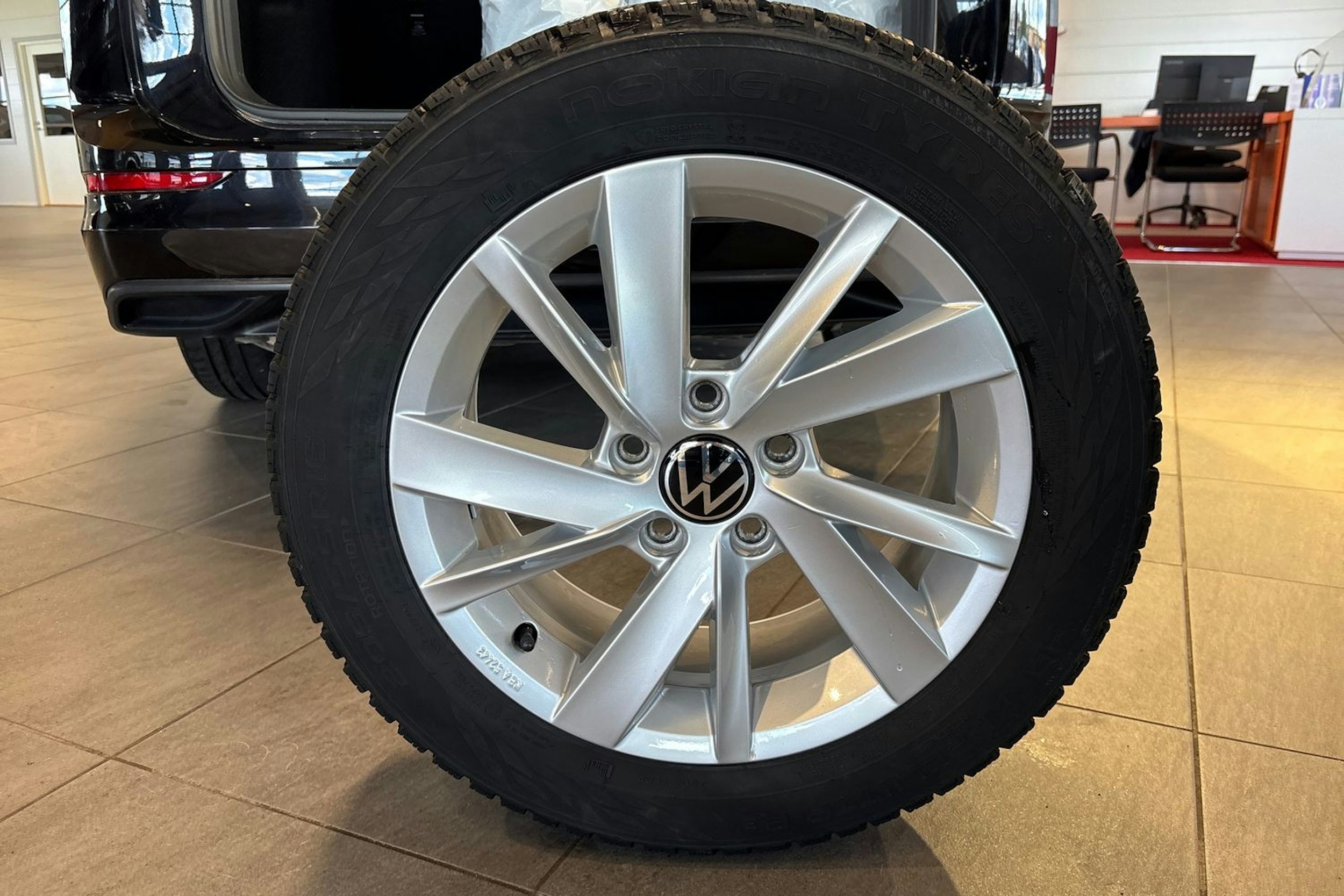 musta Volkswagen GOLF 2021 kuva 23.