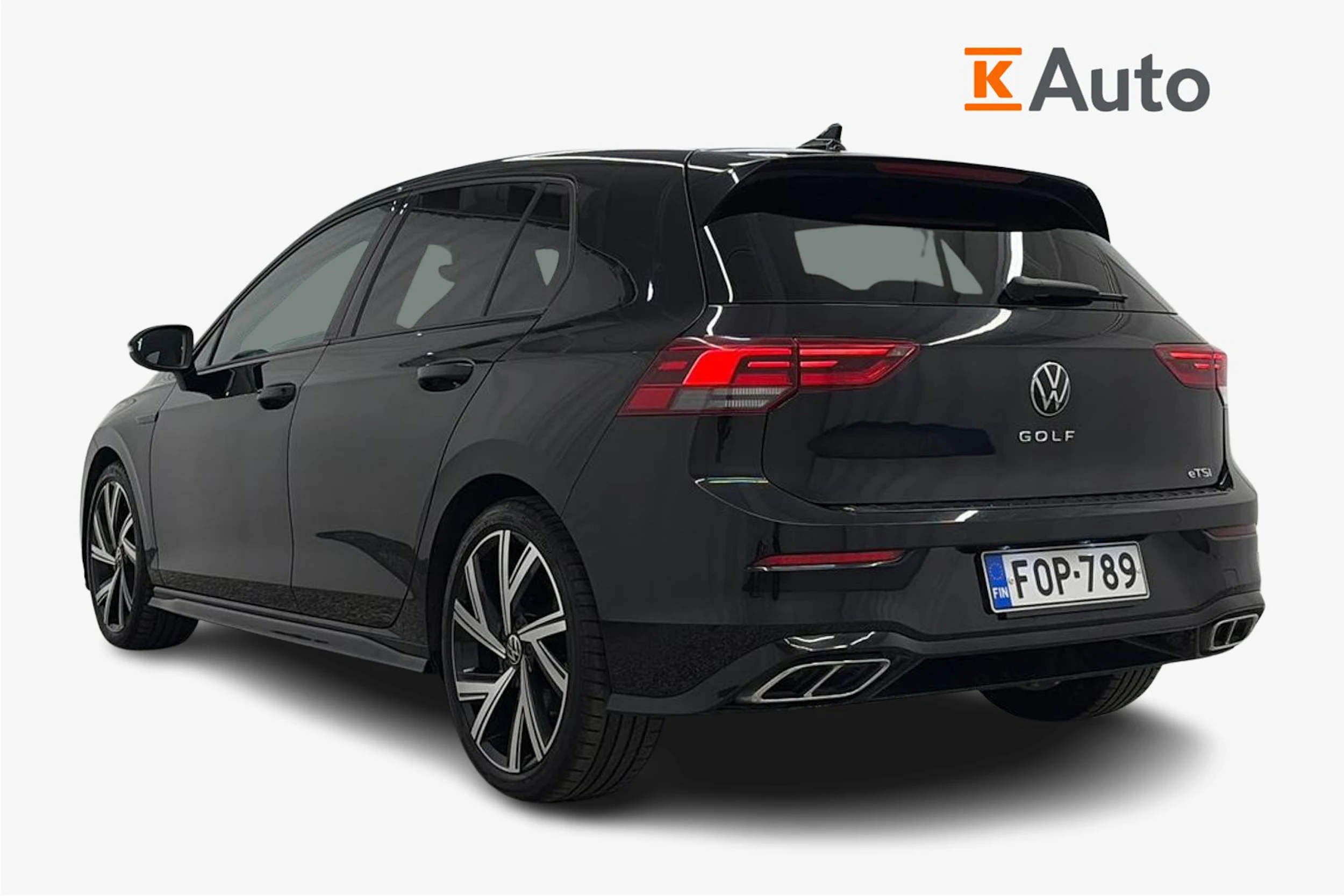musta Volkswagen Golf 2021 kuva 2.