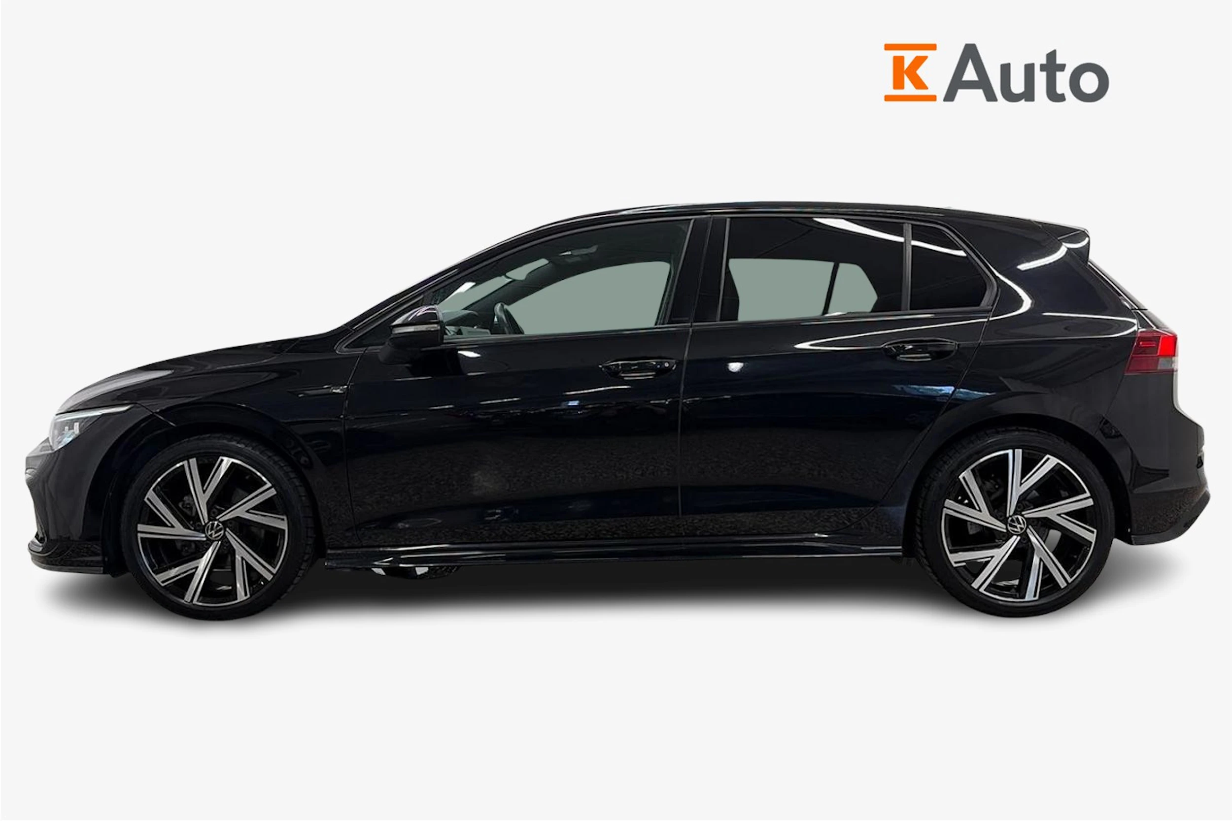 musta Volkswagen Golf 2021 kuva 5.