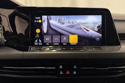 musta Volkswagen Golf 2021 kuva 22.