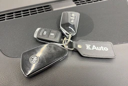 musta Volkswagen Golf 2021 kuva 28.