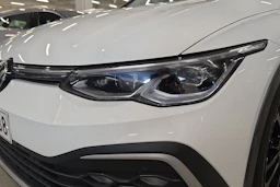 Valkoinen Volkswagen GOLF 2021 kuva 24.