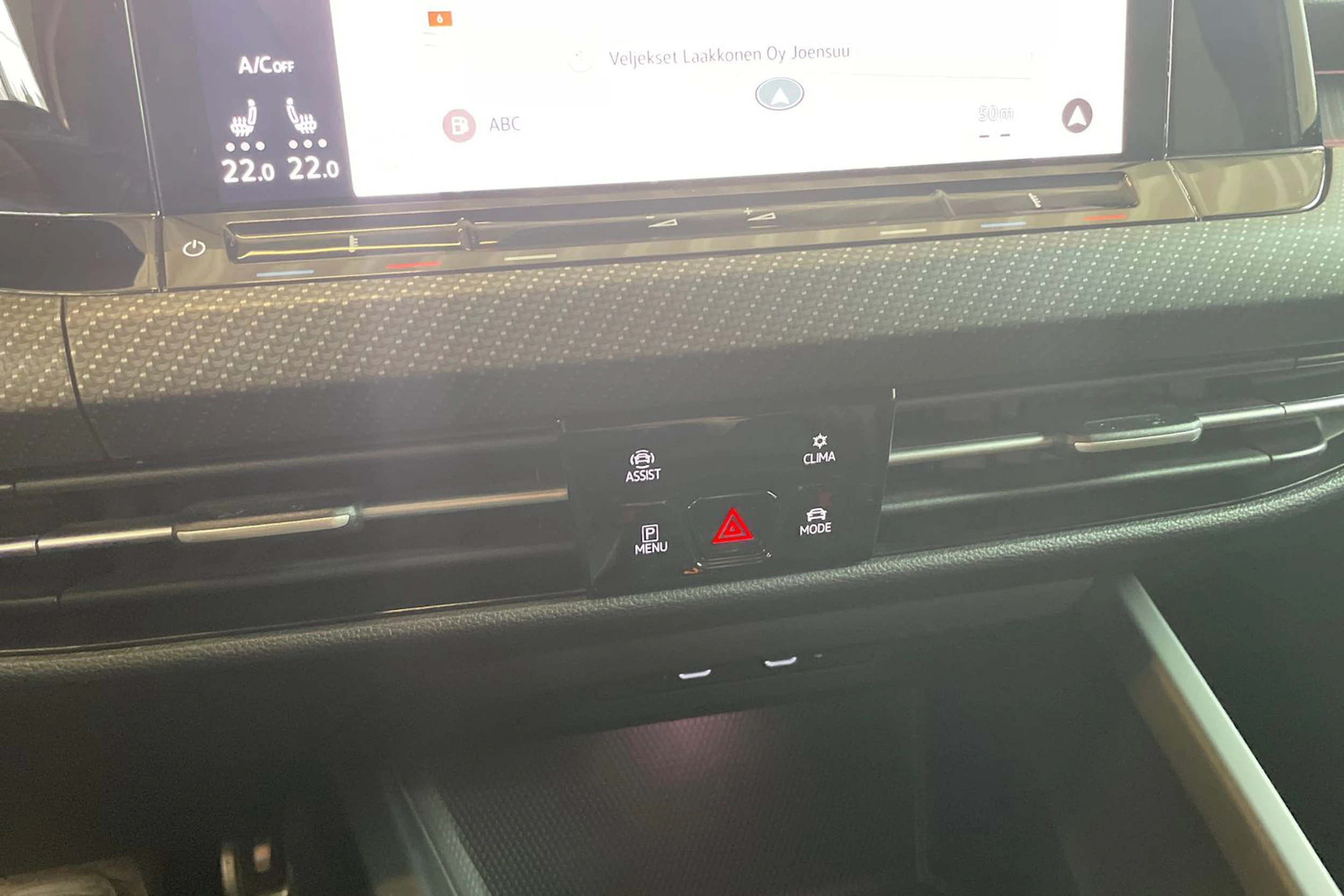 Valkoinen Volkswagen GOLF 2021 kuva 19.