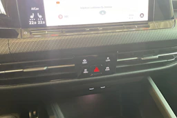 Valkoinen Volkswagen GOLF 2021 kuva 19.