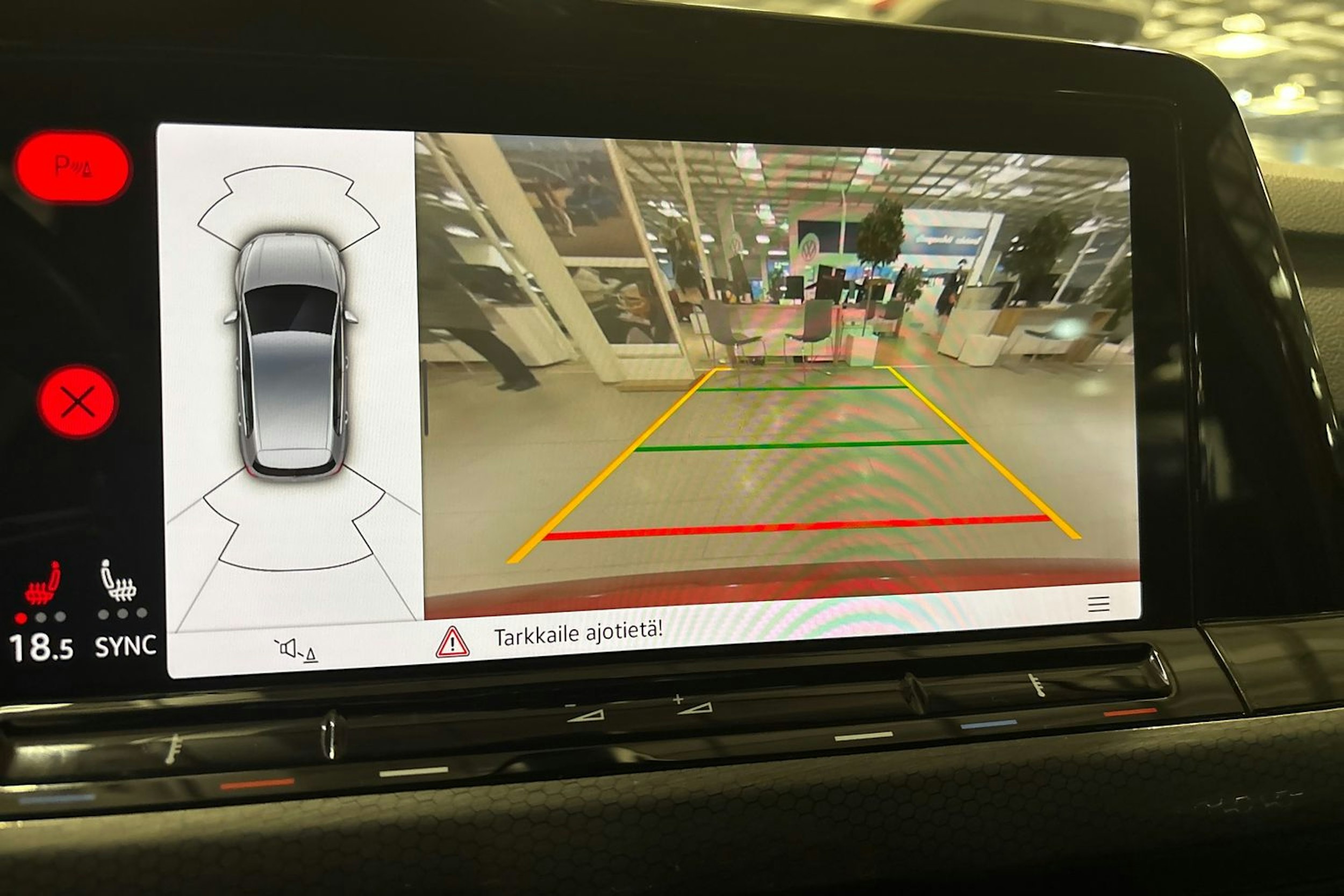 punainen Volkswagen Golf 2021 kuva 20.