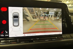 punainen Volkswagen Golf 2021 kuva 20.