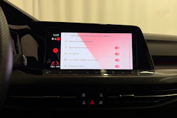punainen Volkswagen Golf 2021 kuva 20.