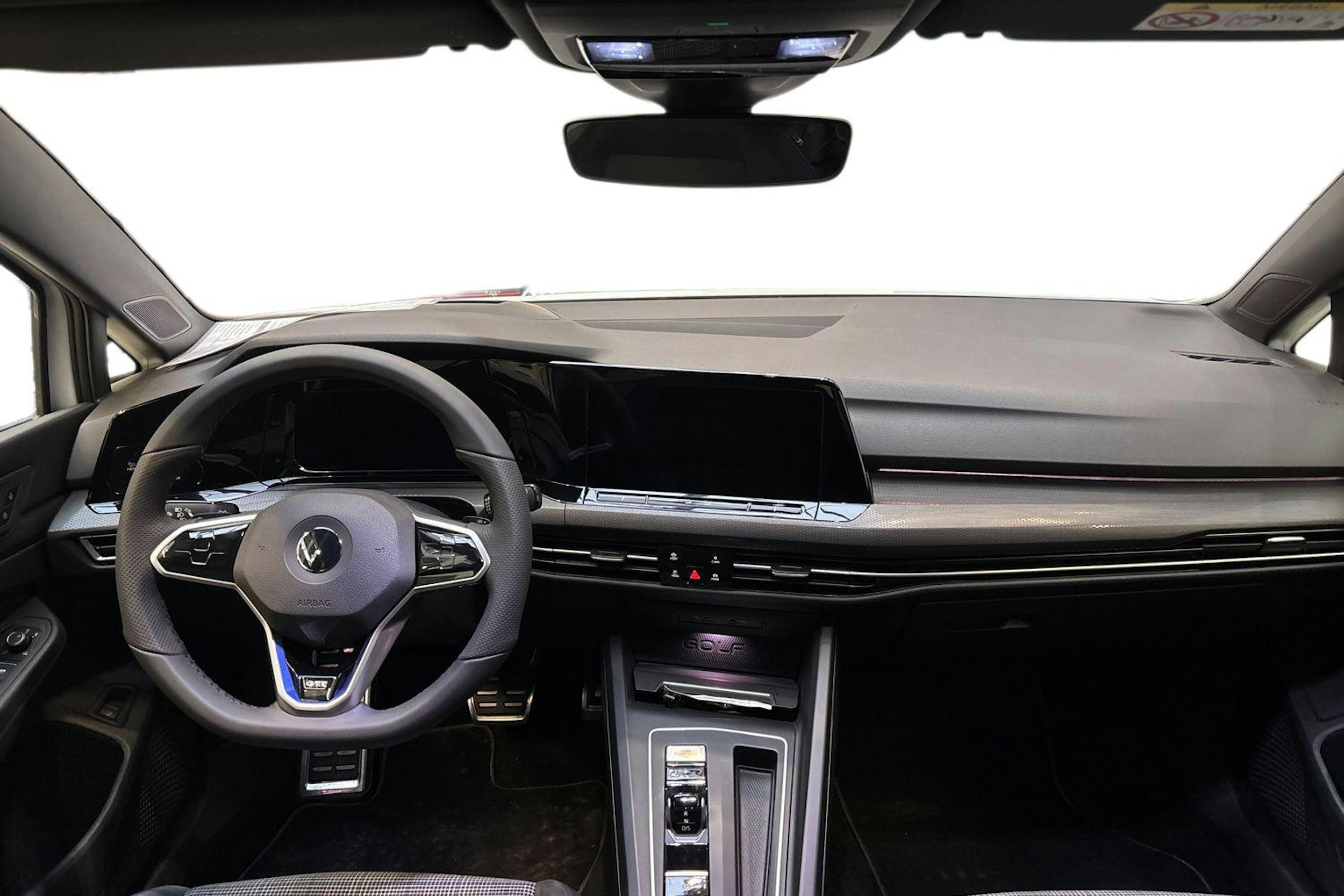 valkoinen Volkswagen Golf 2021 kuva 7.