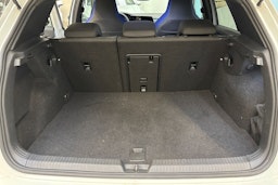 valkoinen Volkswagen Golf 2021 kuva 12.