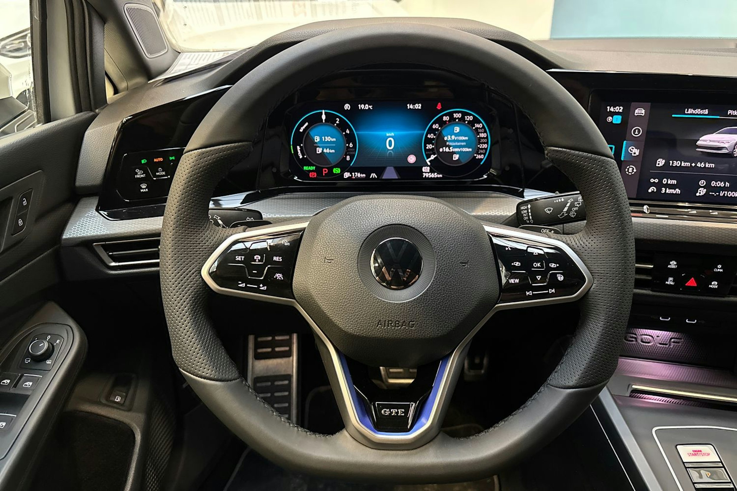 valkoinen Volkswagen Golf 2021 kuva 14.