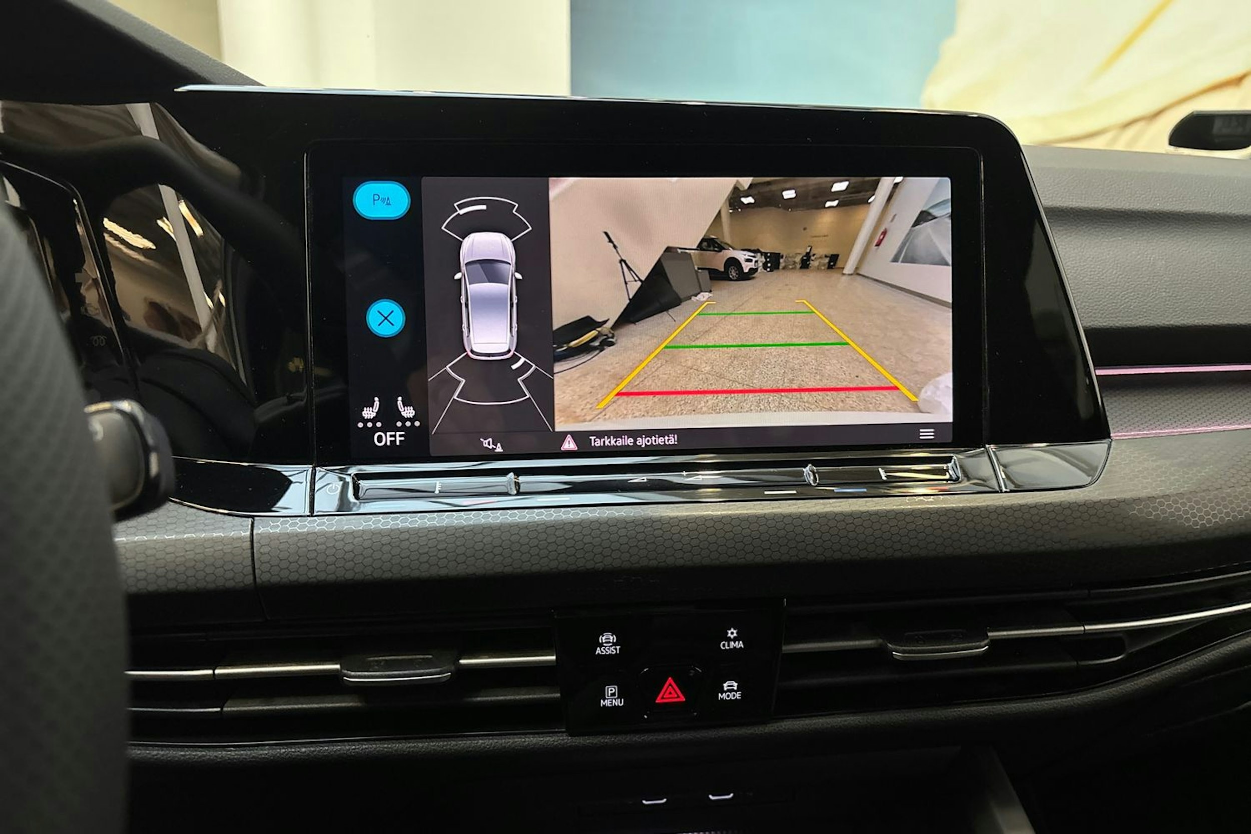 valkoinen Volkswagen Golf 2021 kuva 16.