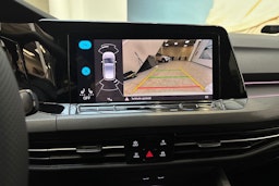 valkoinen Volkswagen Golf 2021 kuva 16.