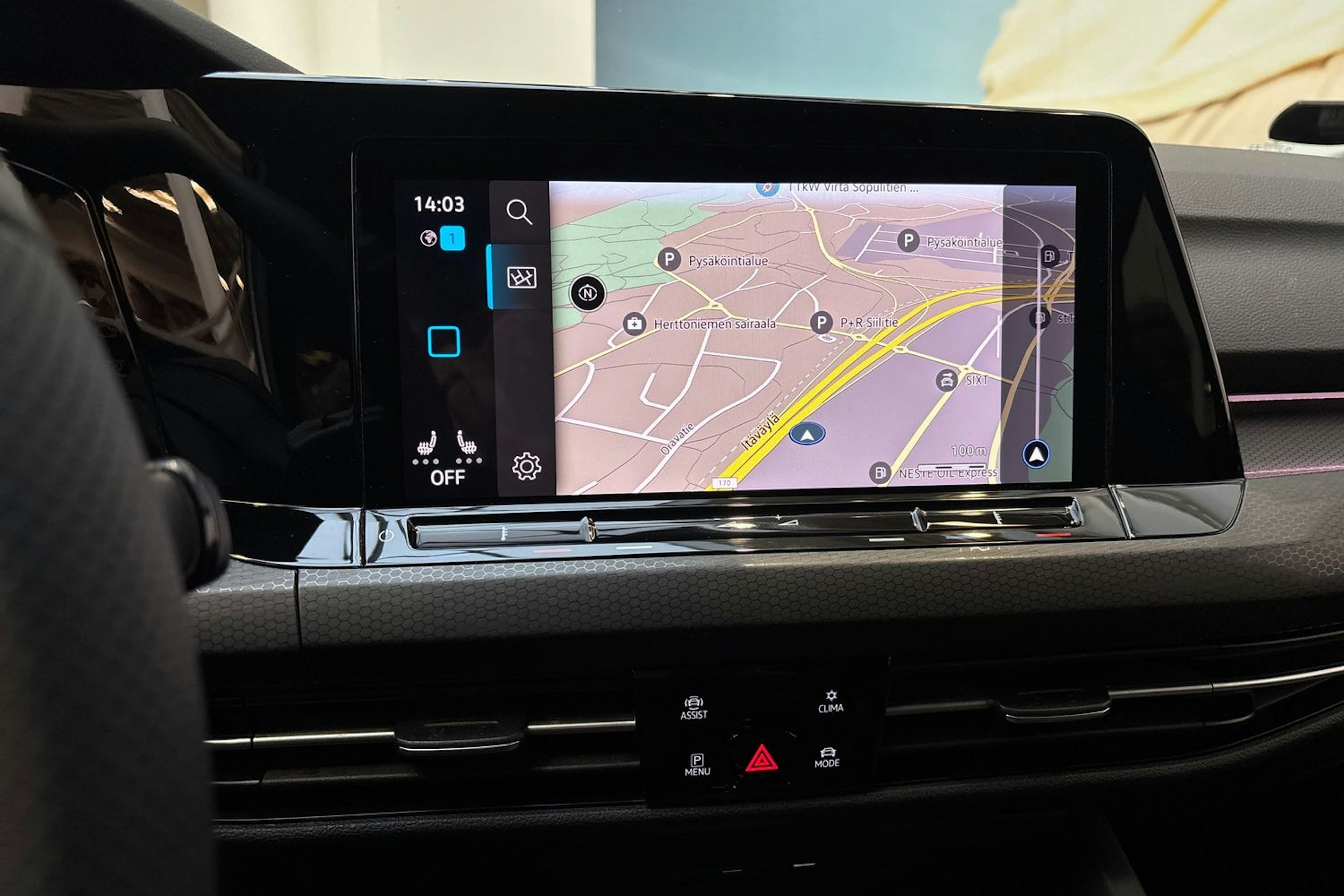 valkoinen Volkswagen Golf 2021 kuva 17.