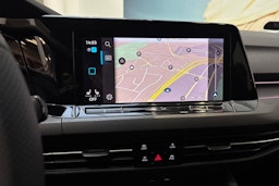 valkoinen Volkswagen Golf 2021 kuva 17.