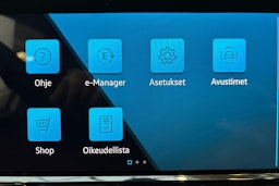 valkoinen Volkswagen Golf 2021 kuva 19.