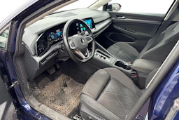 sininen Volkswagen Golf 2021 kuva 3.