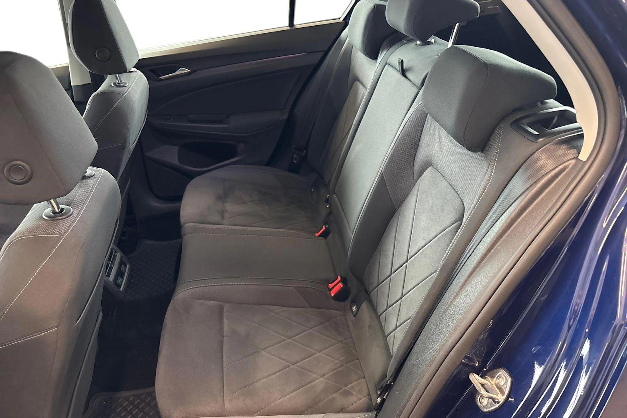 sininen Volkswagen Golf 2021 kuva 11.