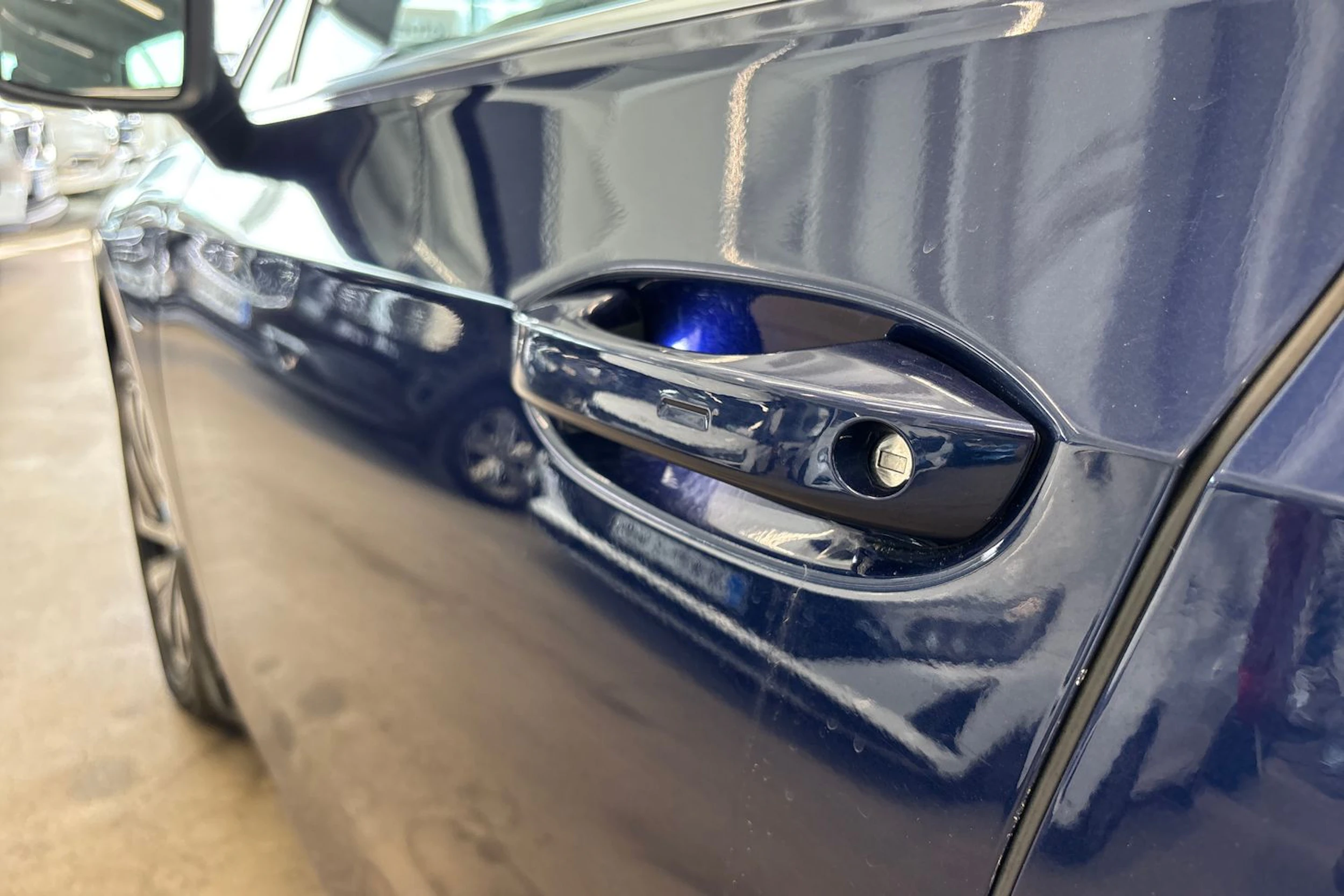 sininen Volkswagen Golf 2021 kuva 19.