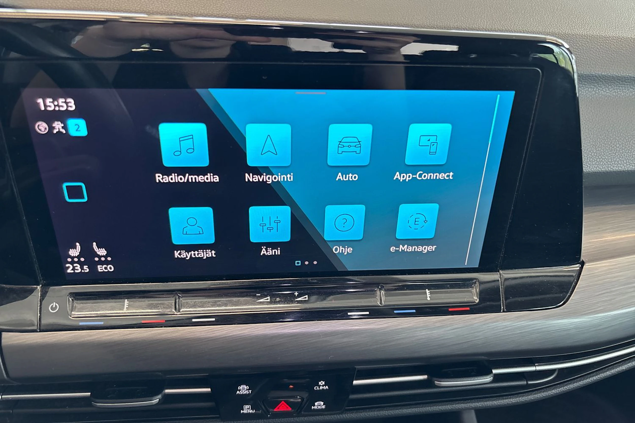 sininen Volkswagen Golf 2021 kuva 31.