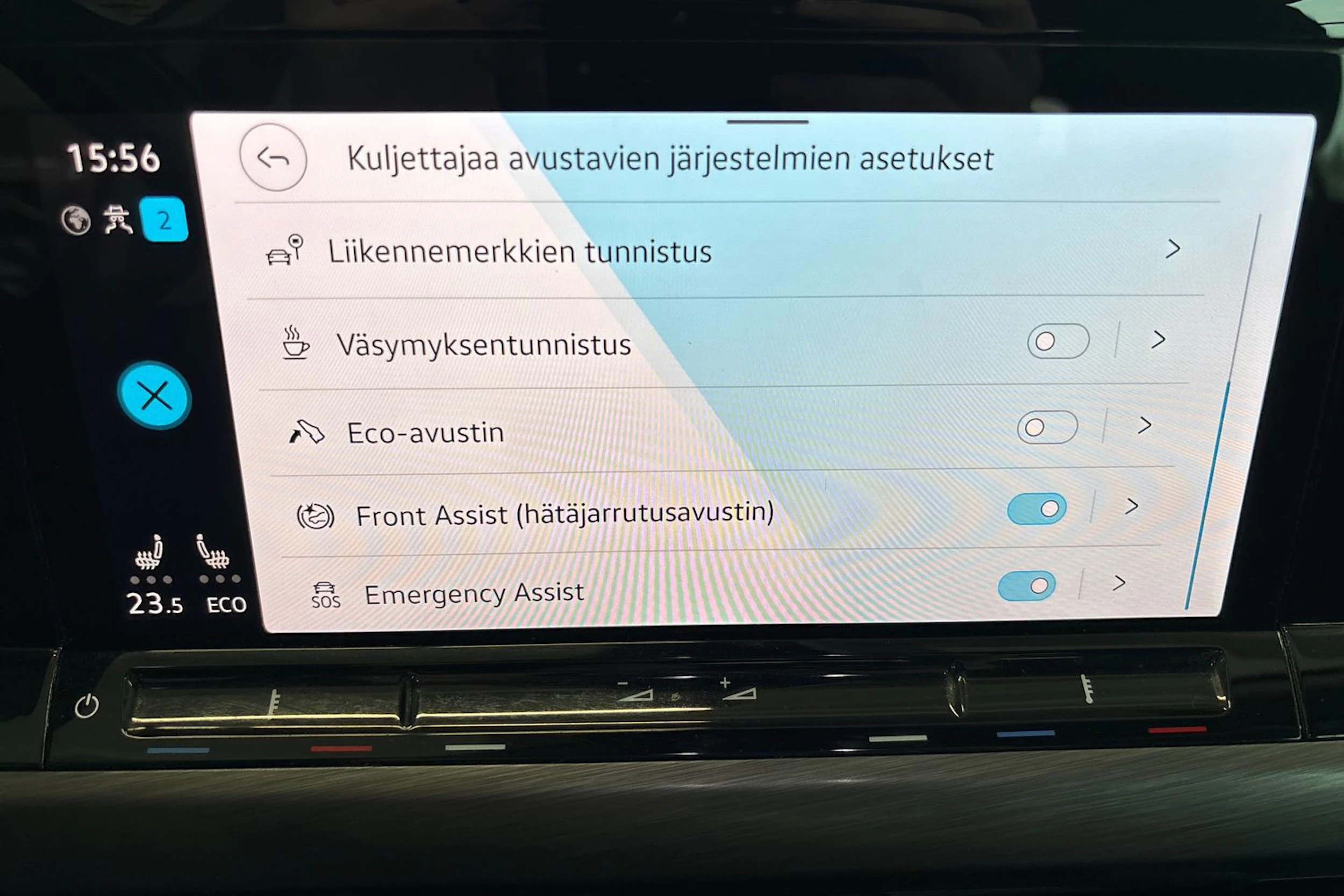 sininen Volkswagen Golf 2021 kuva 36.