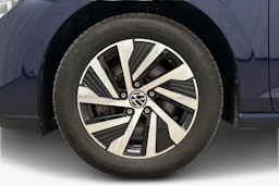 sininen Volkswagen Golf 2021 kuva 9.