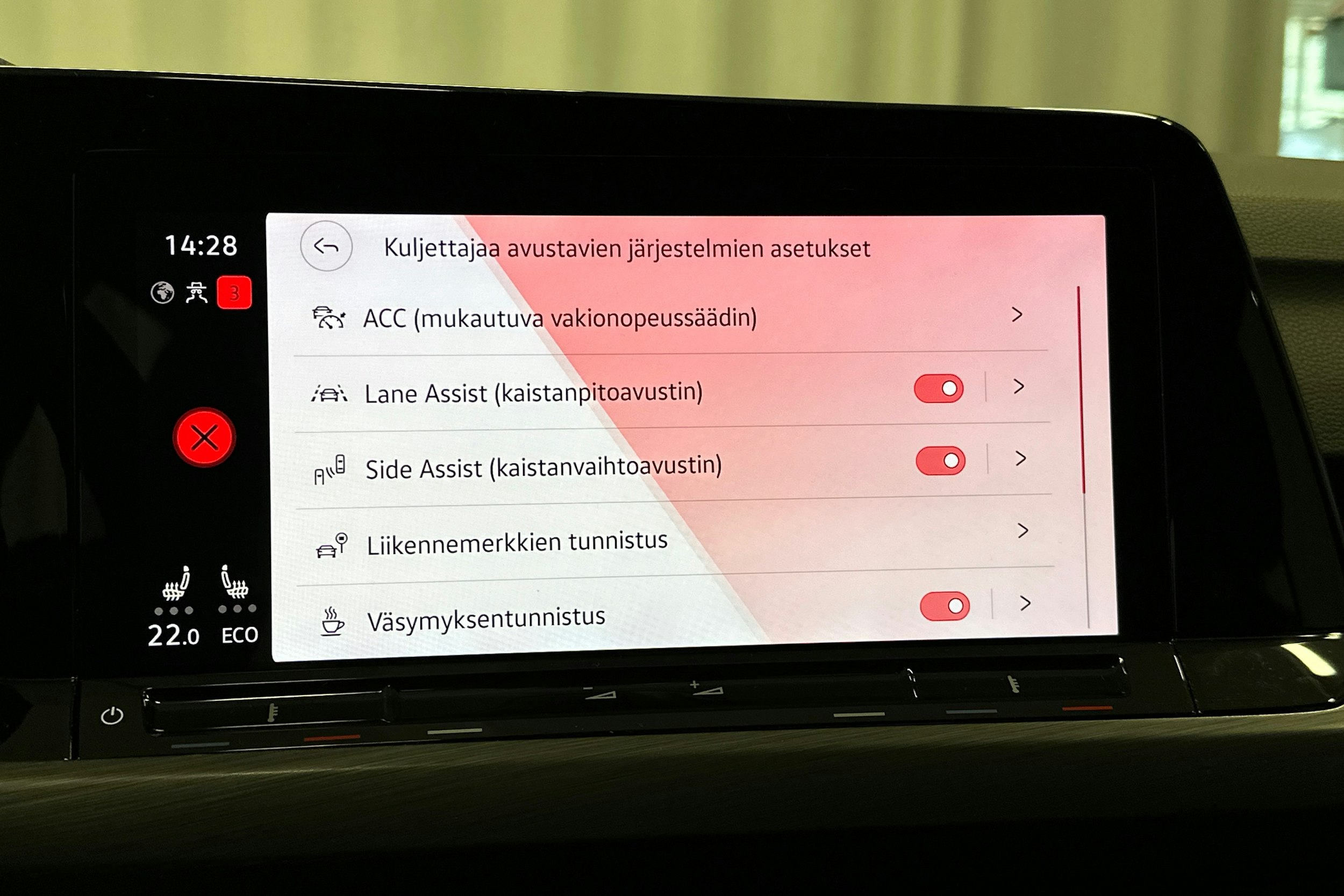 sininen Volkswagen Golf 2021 kuva 22.