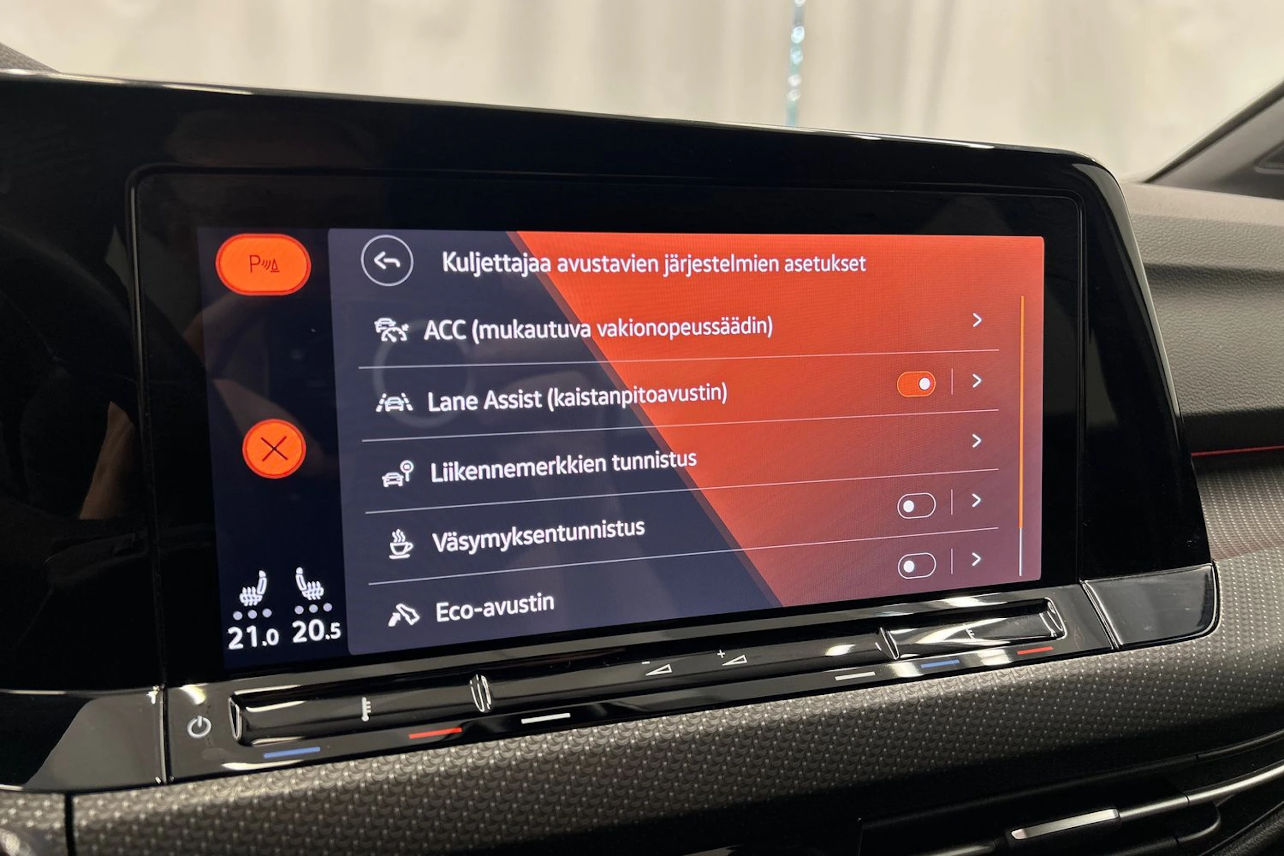 hopea Volkswagen Golf 2021 kuva 16.