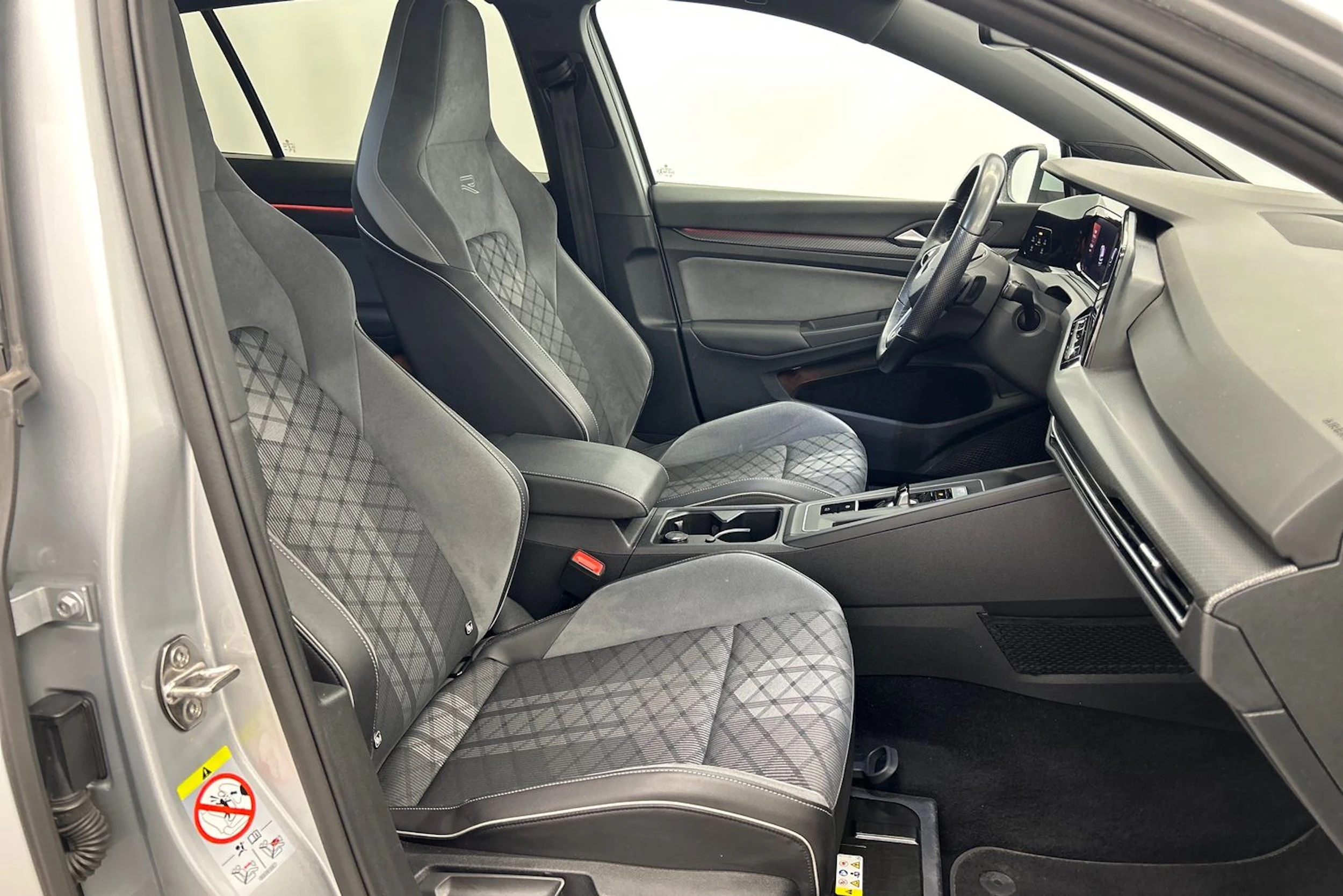 hopea Volkswagen Golf 2021 kuva 22.