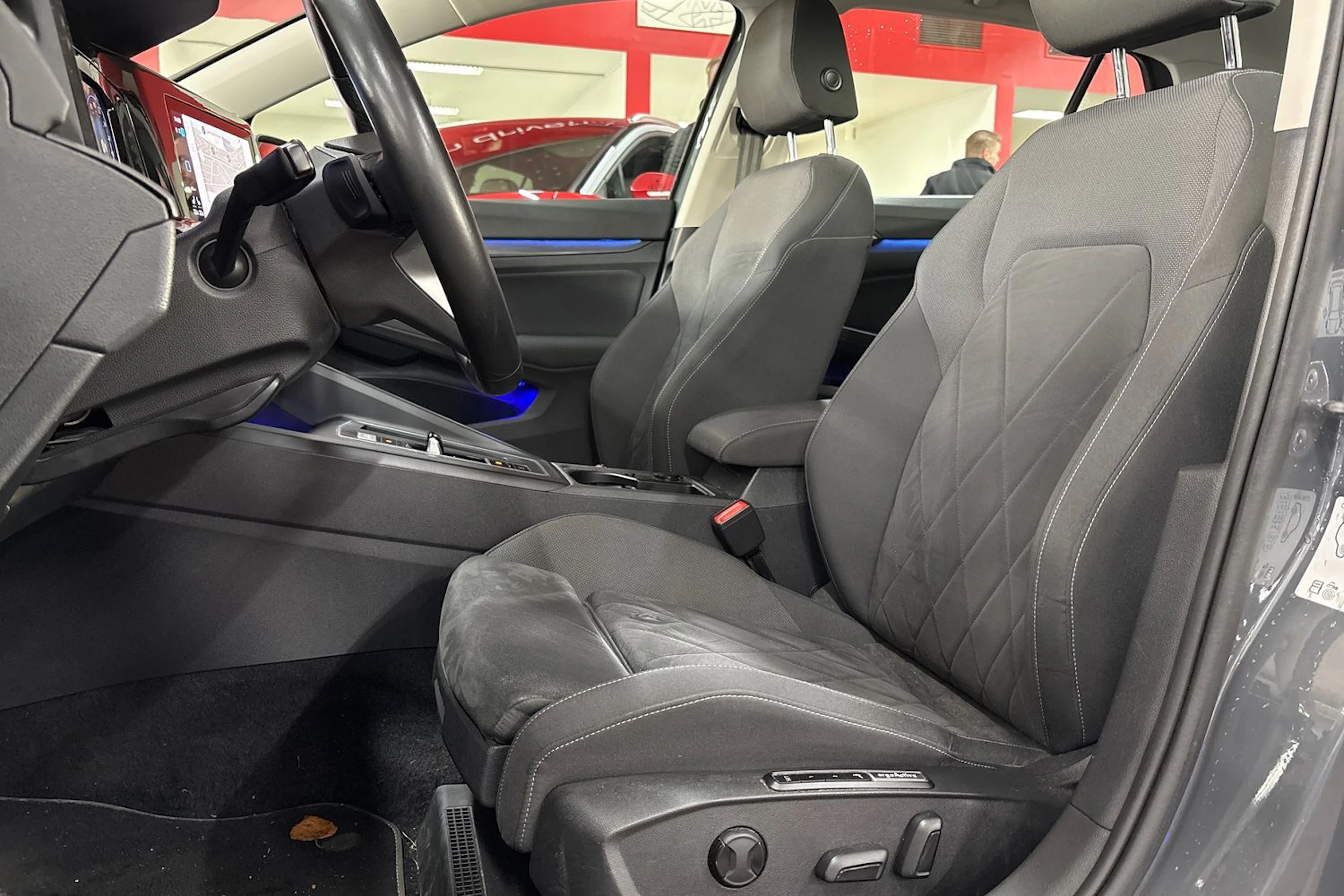 Harmaa Volkswagen Golf 2021 kuva 4.
