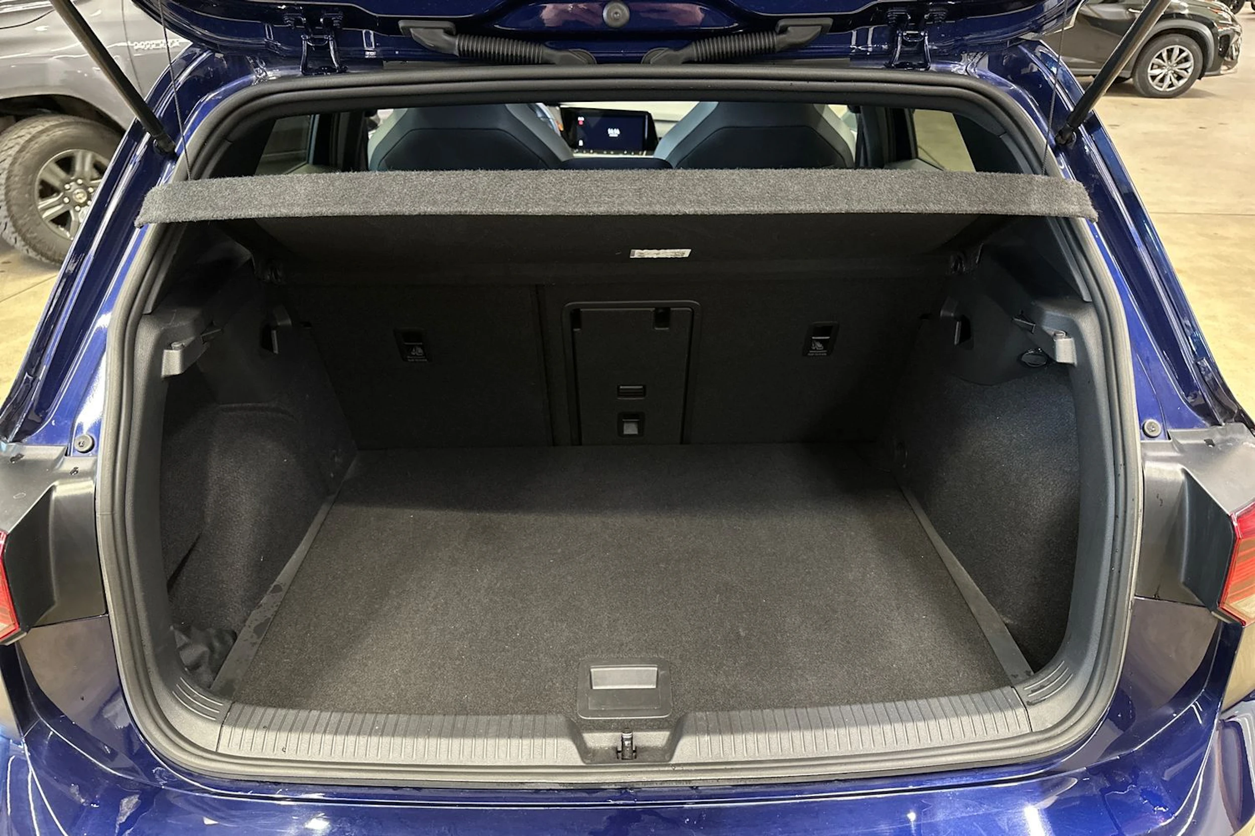 Sininen Volkswagen GOLF 2021 kuva 27.