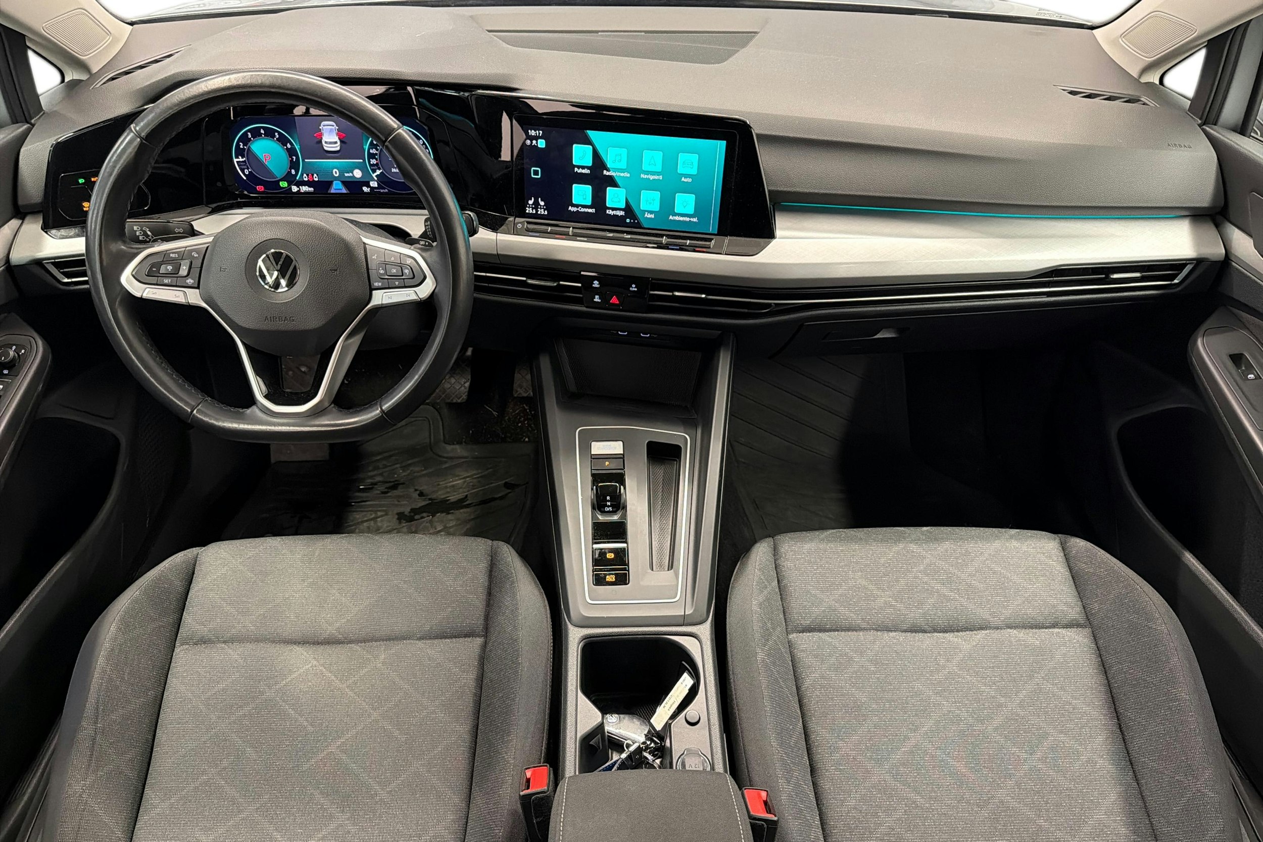 met. hopea Volkswagen Golf 2021 kuva 9.