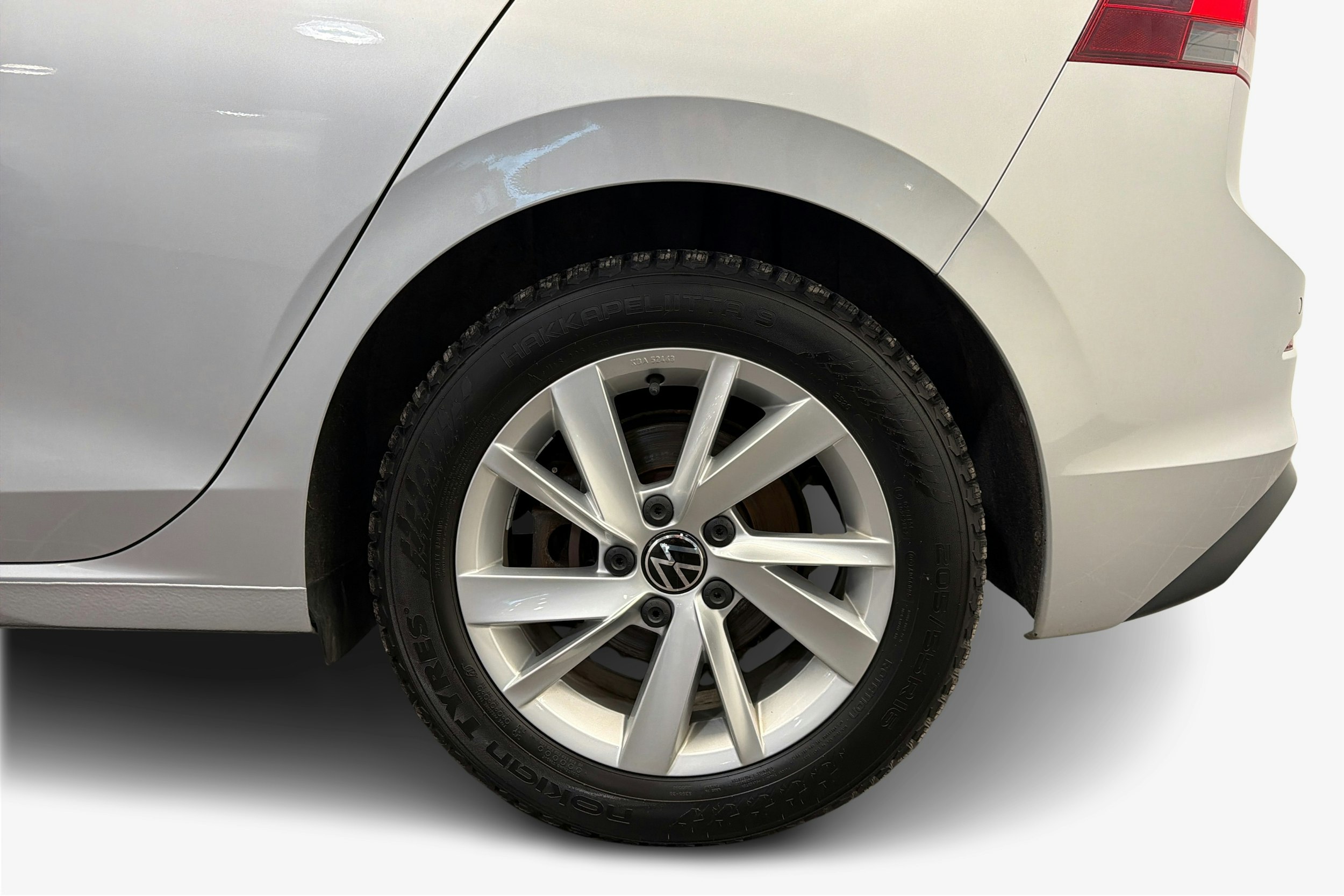 met. hopea Volkswagen Golf 2021 kuva 11.