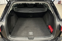 musta Volkswagen Golf 2021 kuva 14.