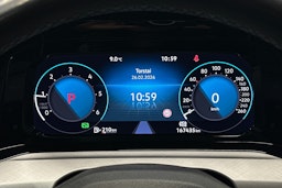 musta Volkswagen Golf 2021 kuva 21.