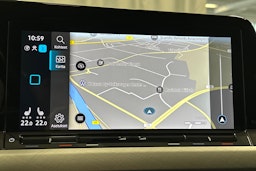 musta Volkswagen Golf 2021 kuva 22.